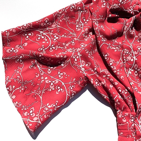 🚫SOLD🚫 Max Studio Red Flutter Sleeve Dress - Picture 4 of 8